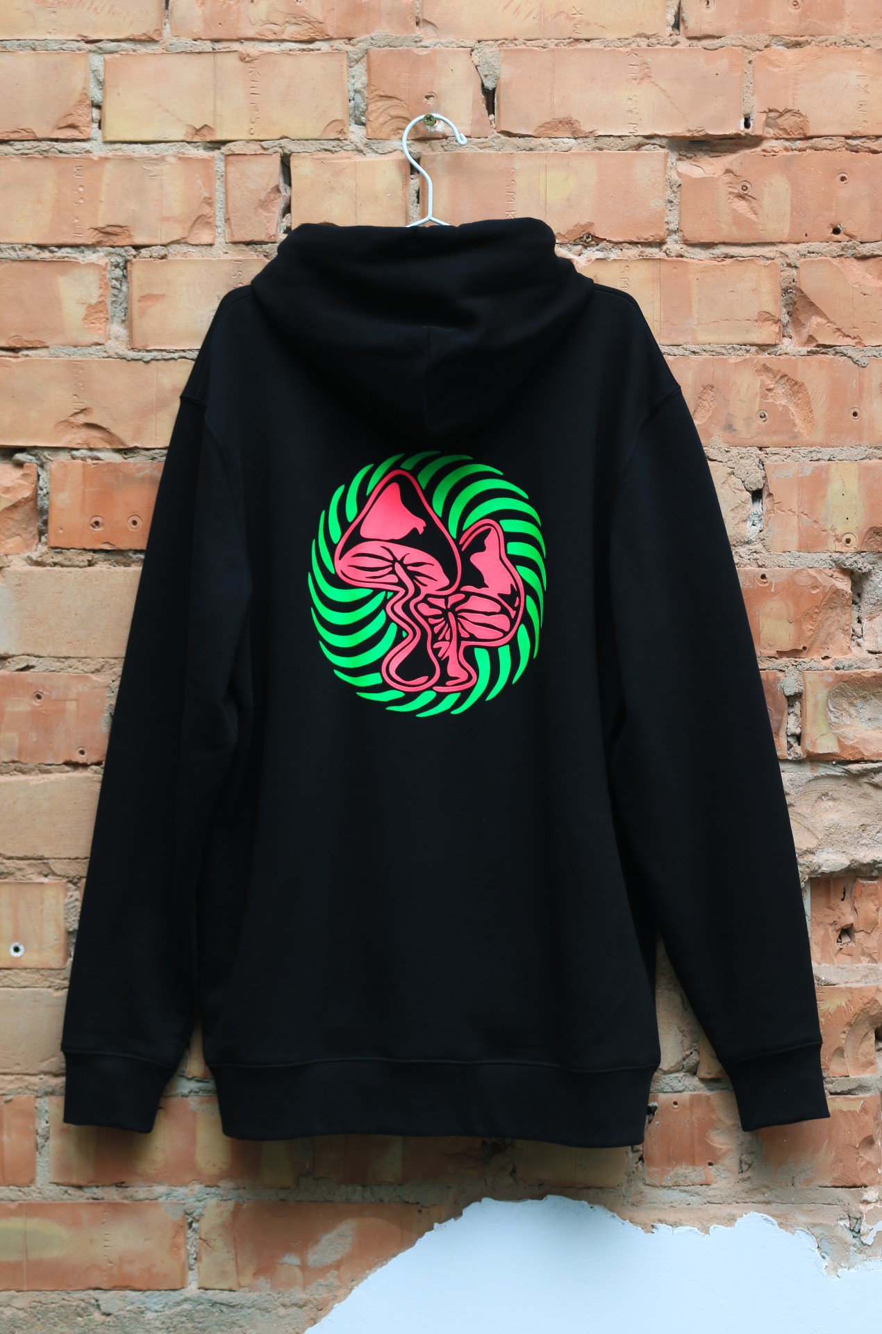 Džemperis su užtrauktuku “#KurGrybų?„ 1 Džemperis su užtrauktuku “#KurGrybų?„